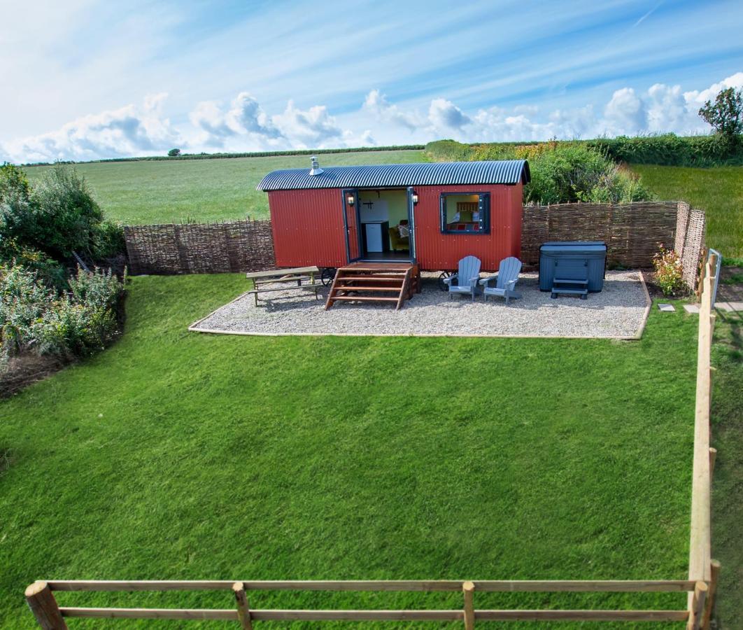 The Gambo Shepherd'S Hut Kidwelly Exterior photo